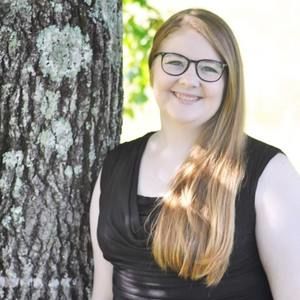 Meet your Posher, Rebecca